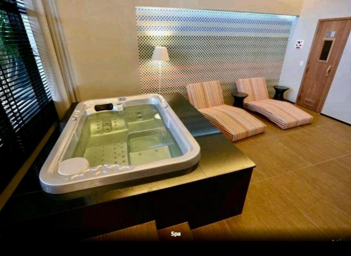 Apt Hotel Astron Mundial Salvador Exterior photo